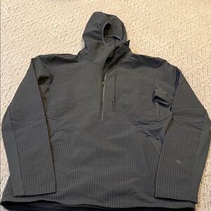 Lululemon mens Sz Medium Cold Terrain 3/4 Zip